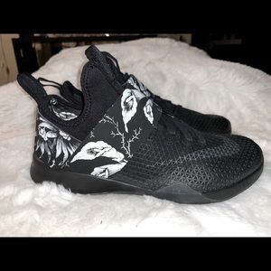 Nike Air Zoom Strong Floral Size 6.5
